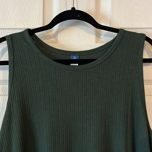 🌟 NWT Old Navy Luxe Ribbed Tank Top - Picture 3 of 8